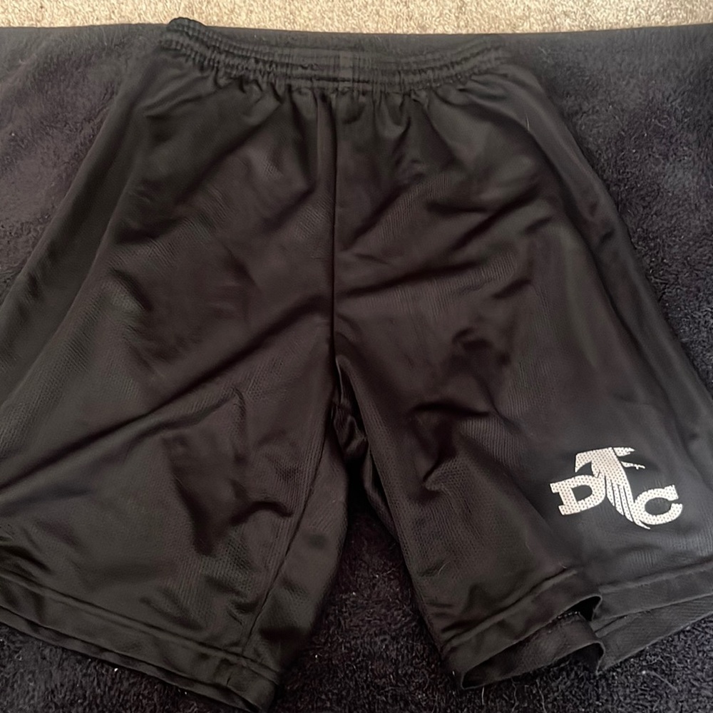 Basketball shorts men’s small